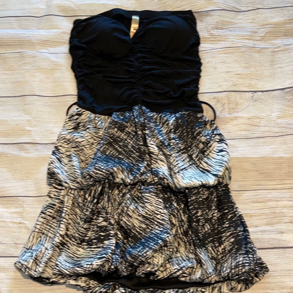 Monaco juniors L strapless dress
